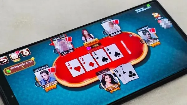 RED88 nhà cái chơi Poker Online uy tín